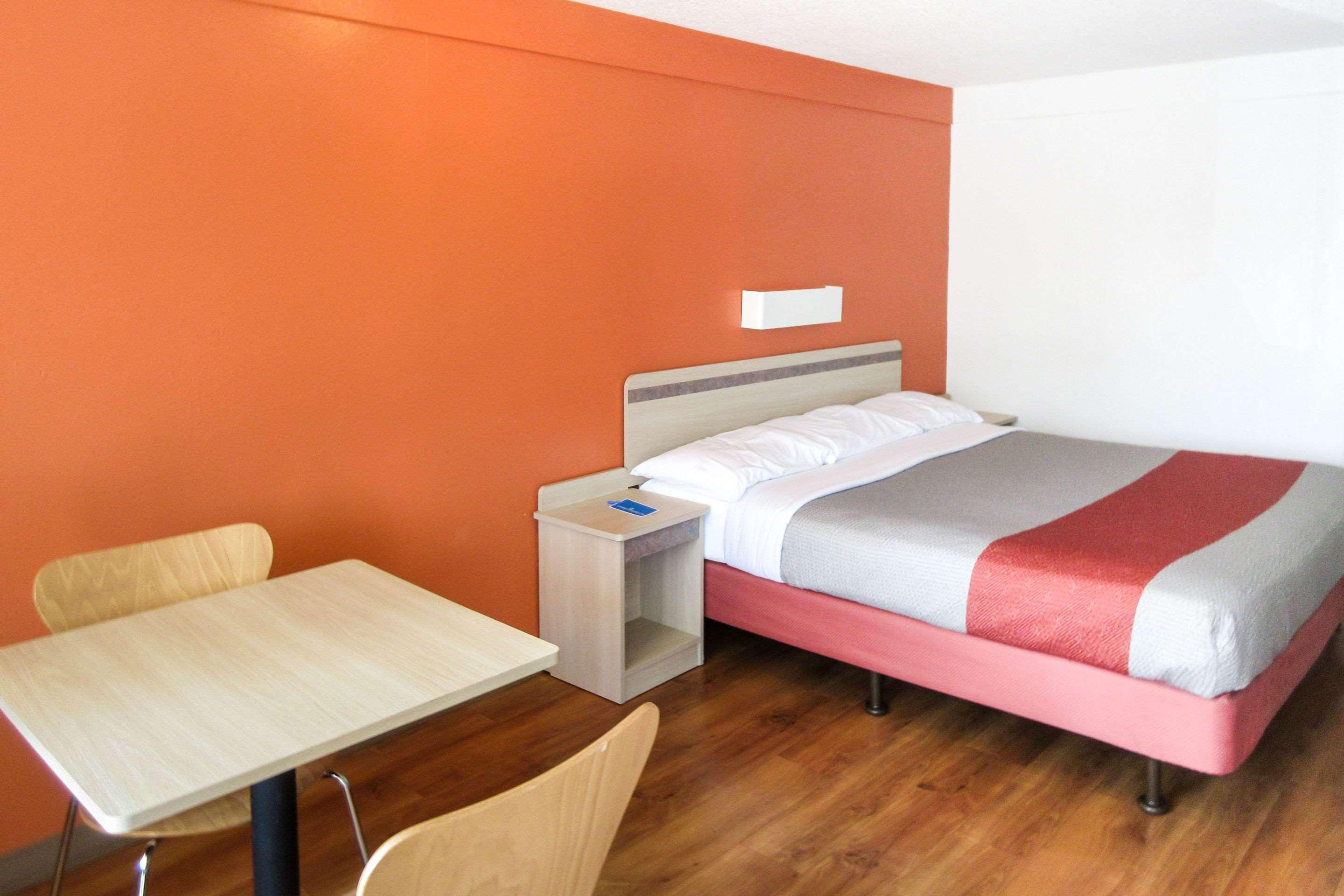 Rodeway Inn ألتونا المظهر الخارجي الصورة