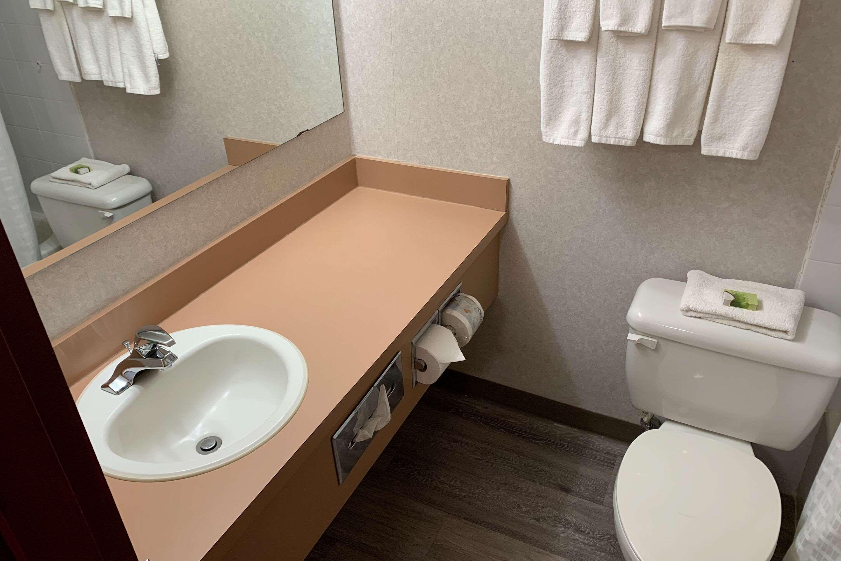 Rodeway Inn ألتونا المظهر الخارجي الصورة